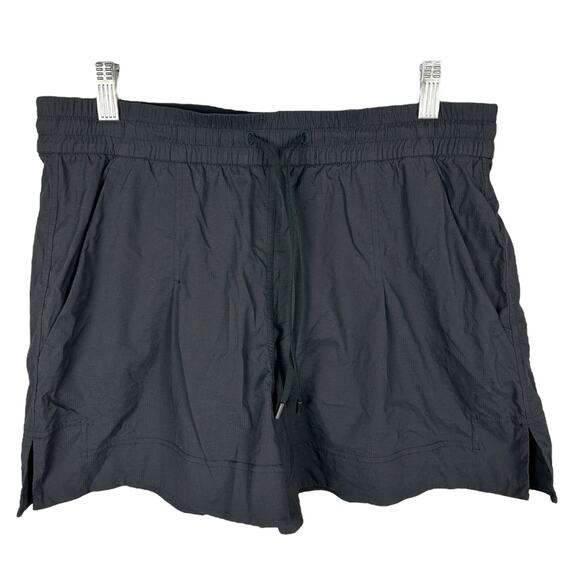 Lululemon Black Lightweight Mid-Rise Short 3.5" 10 - Picture 3 of 7